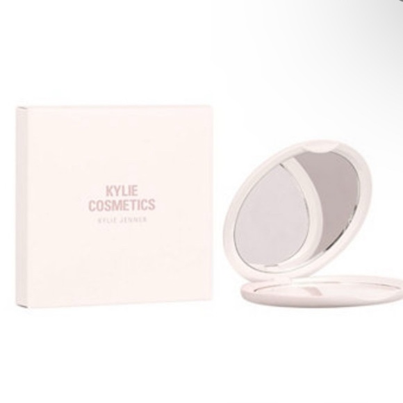 💞KYLIE COSMETICS💞Compact Mirror/NIB - Picture 1 of 6